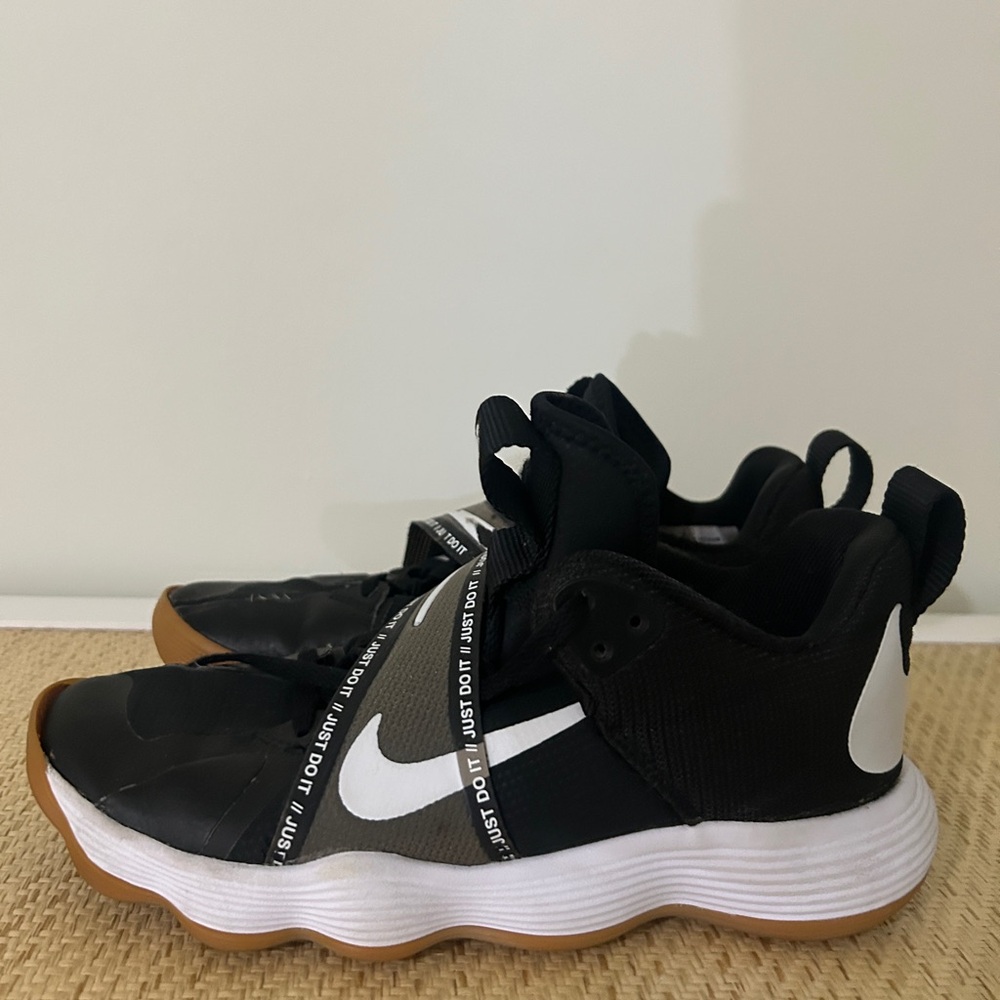 Nike Black and White Athletic Shoes with Modern Design